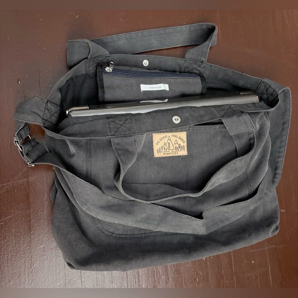 Maurice’s Shoulder/Crossbody tote “ Do Good Feel Good”
